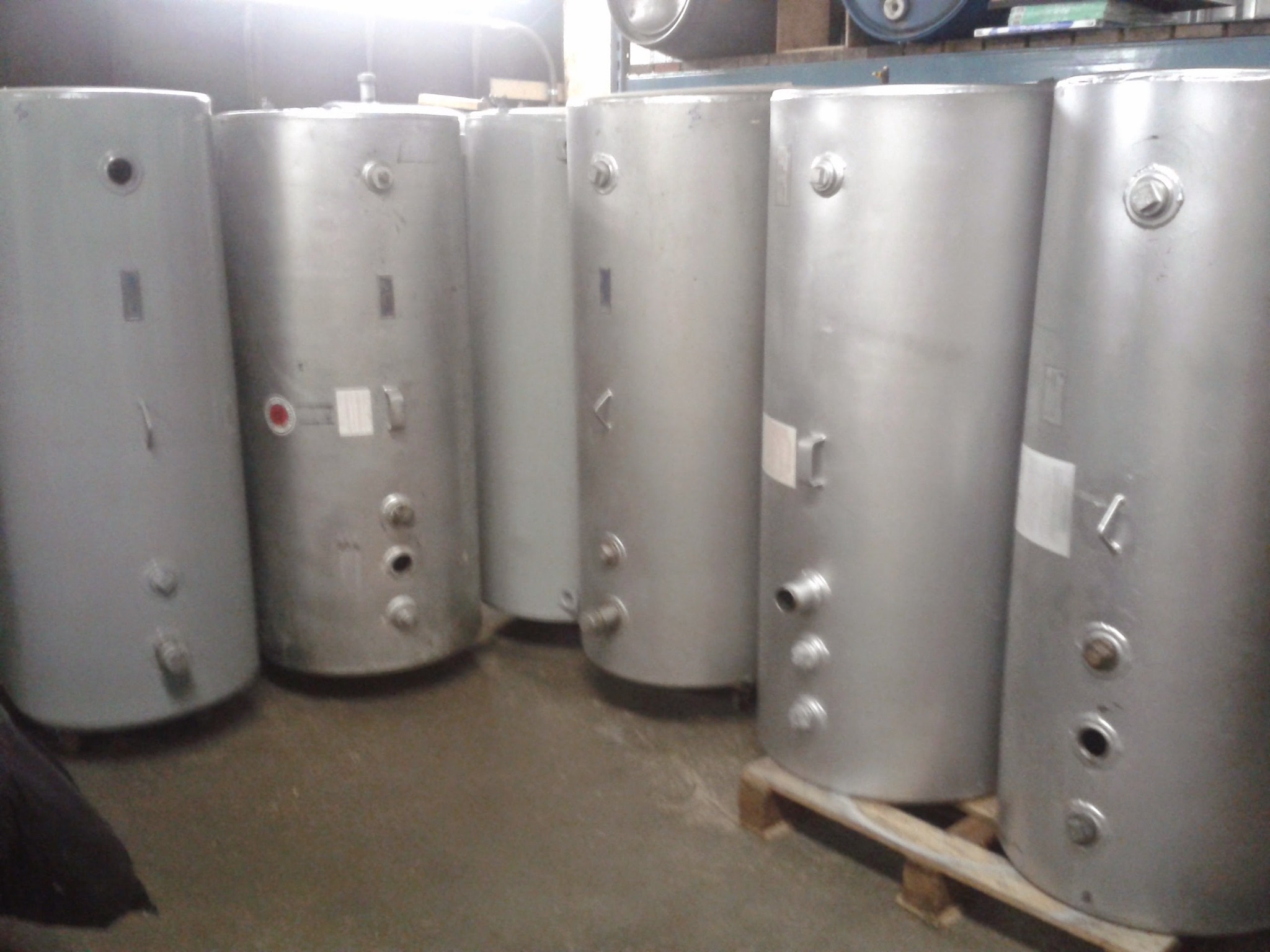 Refurbished oil tanks and parts
