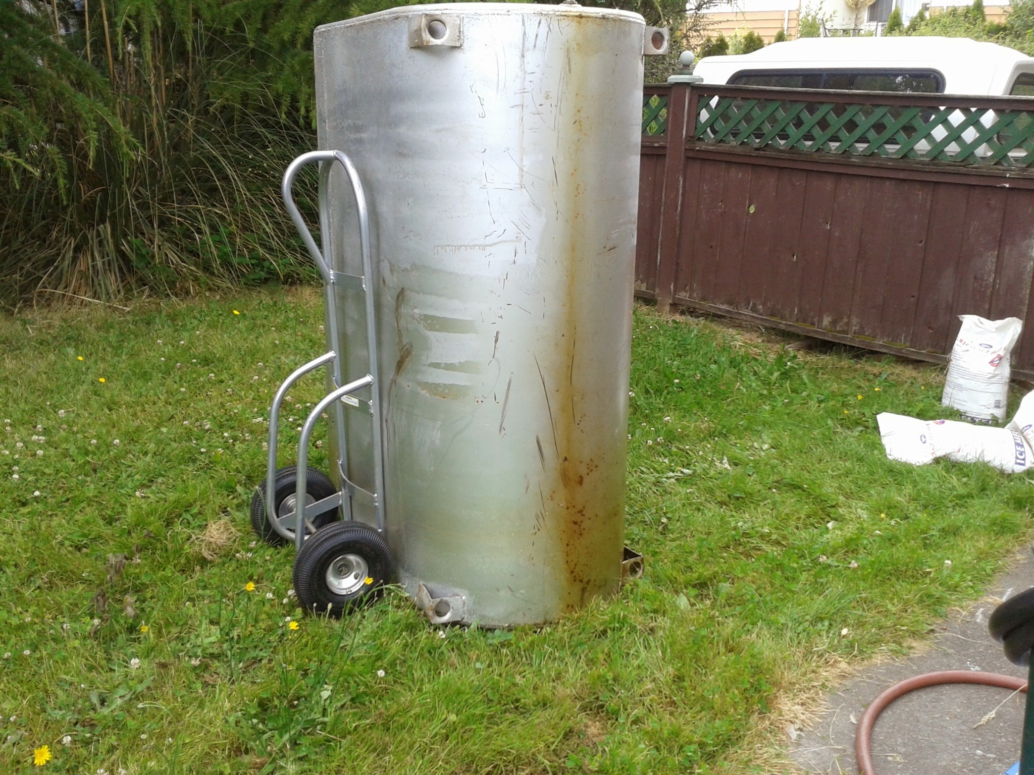 Oil tank pump-out service